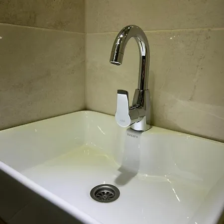 Latin Bridge Apartman *
