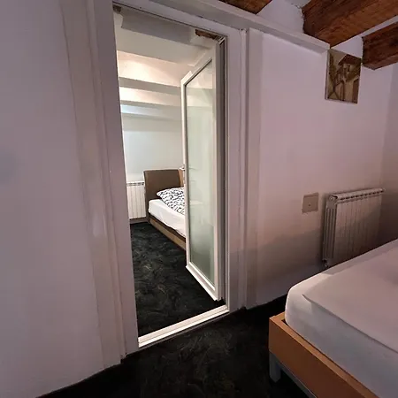 Latin Bridge דירה