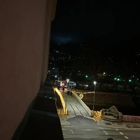 Latin Bridge Apartman *