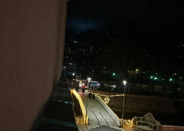 Latin Bridge 公寓 *